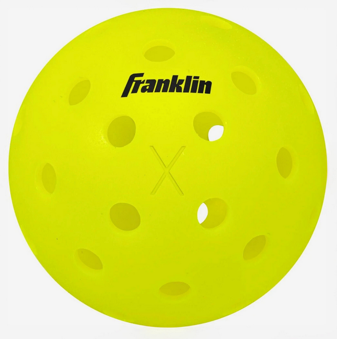Pelota perforada oficial reglamentaria